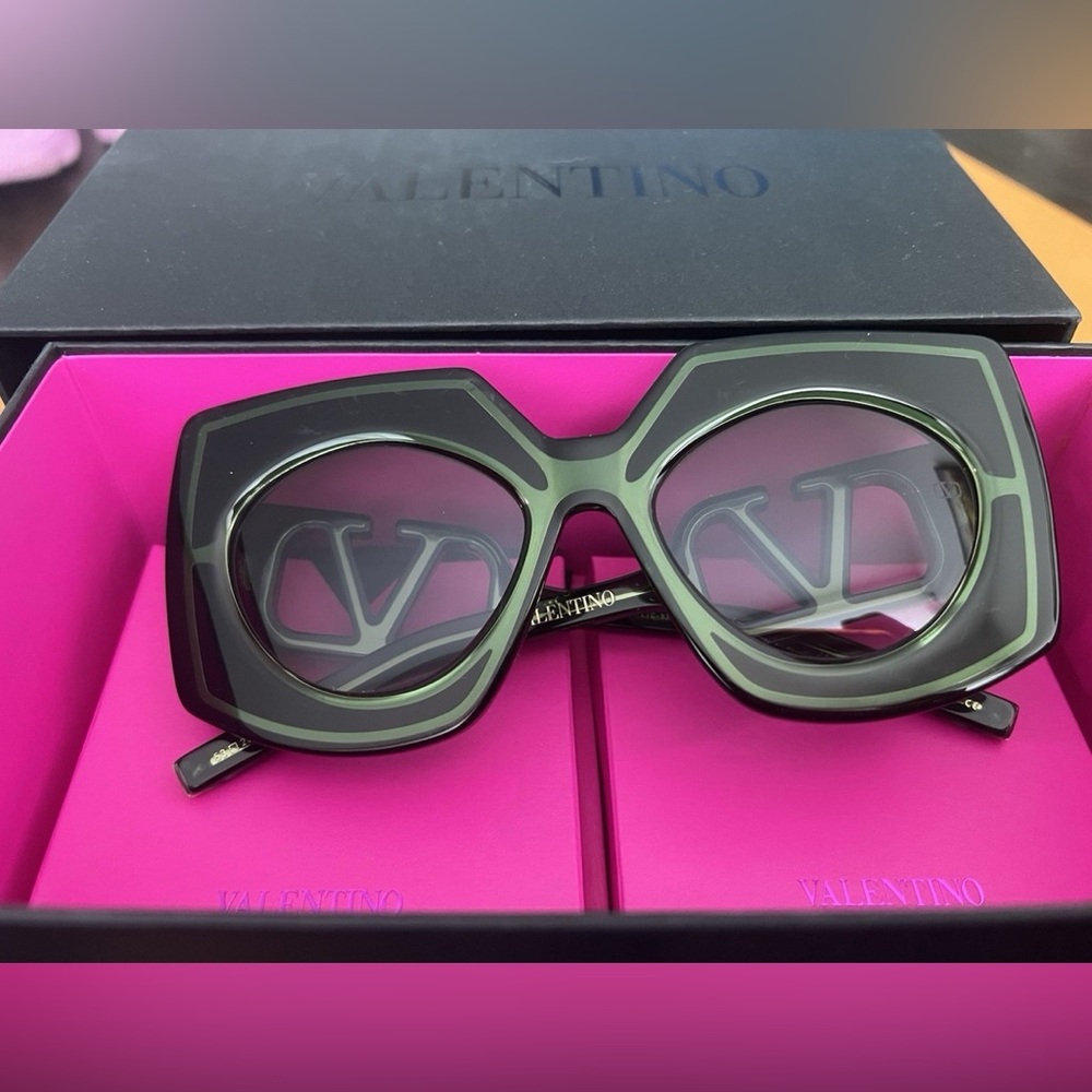 Valentino "V-Soul" butterfly sunglasses